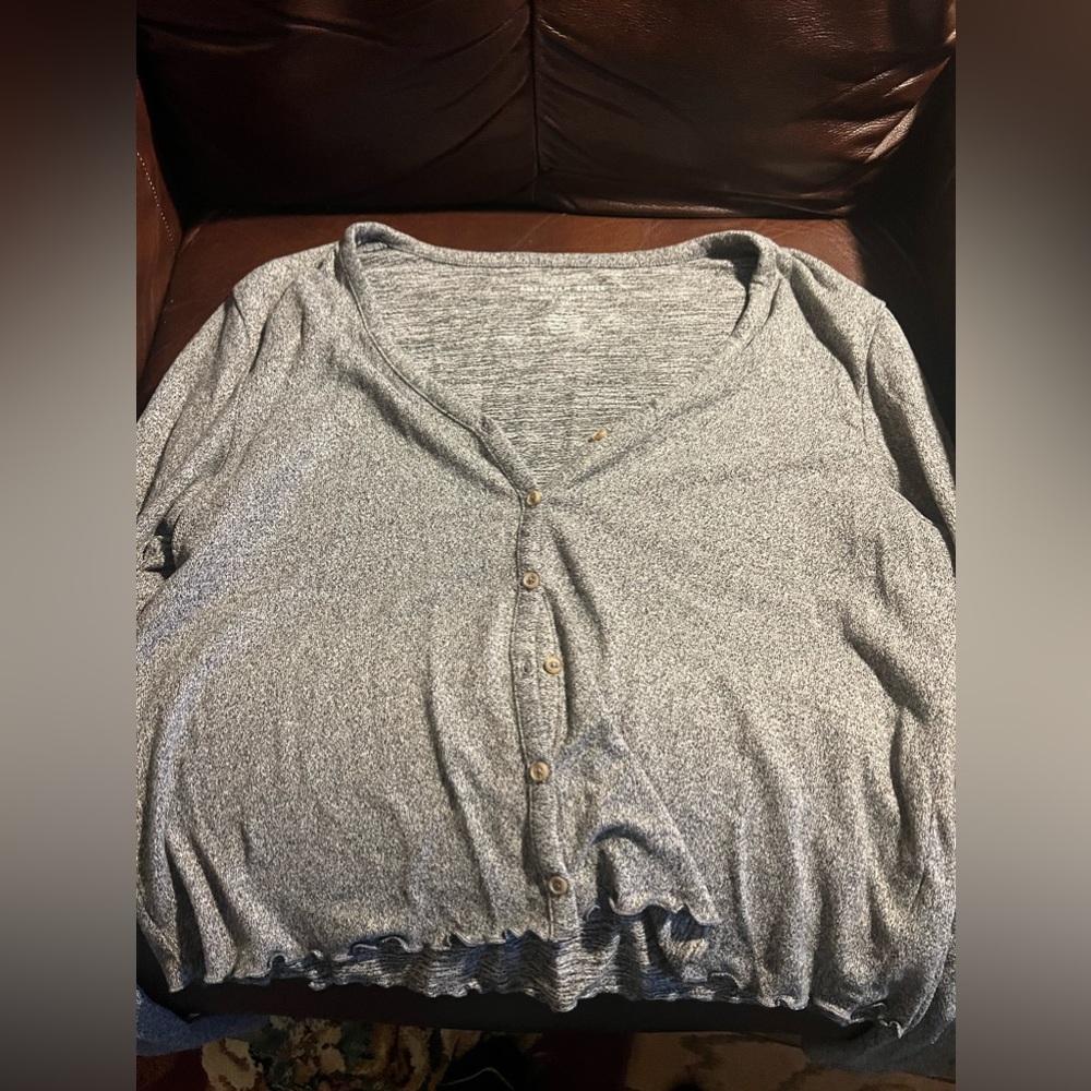 AMERICAN EAGLE SWEATER